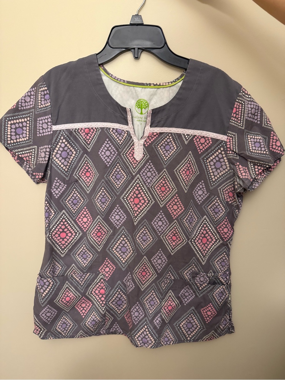 Healing Hands Gray Short-Sleeve Scrub Top with Pink and Lavender Diamond Print